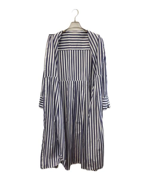 universal tissu（ユニバーサルティシュ）universal tissu (ユニバーサルティシュ) 長袖ワンピース ホワイト×ブルー サイズ:Fの古着・服飾アイテム
