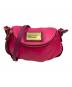 Marc by Marc Jacobs（マークバイマークジェイコブス）の古着「ショルダーバッグ」｜ショッキングピンク