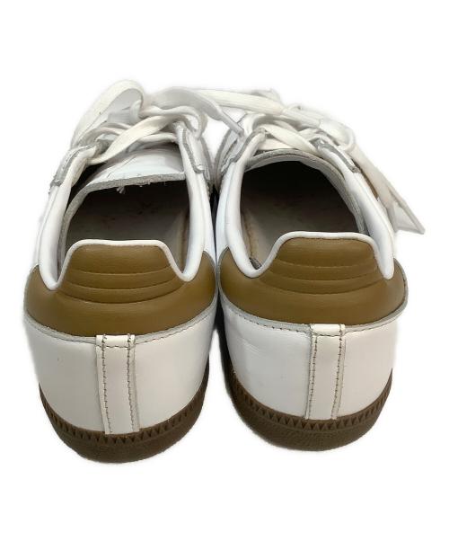 adidas（アディダス）adidas (アディダス) スニーカー ホワイト サイズ: 24cmの古着・服飾アイテム