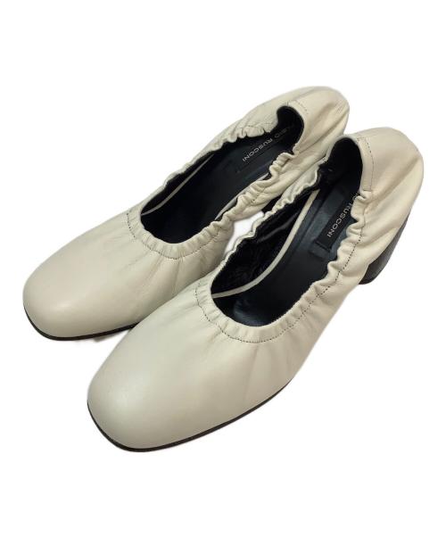 FABIO RUSCONI（ファビオルスコーニ）FABIO RUSCONI (ファビオルスコーニ) ヒールパンプス ホワイト サイズ:23.5cmの古着・服飾アイテム