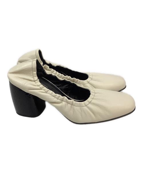 FABIO RUSCONI（ファビオルスコーニ）FABIO RUSCONI (ファビオルスコーニ) ヒールパンプス ホワイト サイズ:23.5cmの古着・服飾アイテム