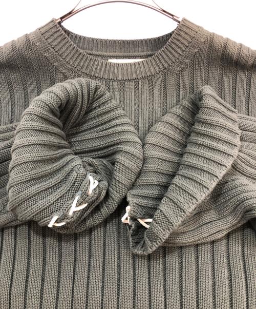 77circa（ナナナナサーカ）77circa (ナナナナサーカ) 厚手ニット オリーブ サイズ:Fの古着・服飾アイテム