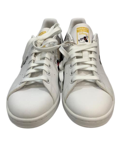 adidas（アディダス）adidas (アディダス) DISNEY (ディズニー) スニーカー ホワイト サイズ: 25cm 未使用品の古着・服飾アイテム