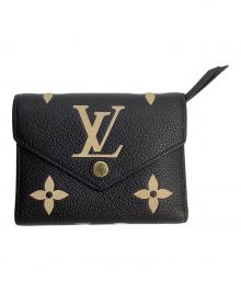 LOUIS VUITTON（ルイ ヴィトン）の古着「ポルトフォイユ・ヴィクトリーヌ モノグラムアンプラント」｜ブラック