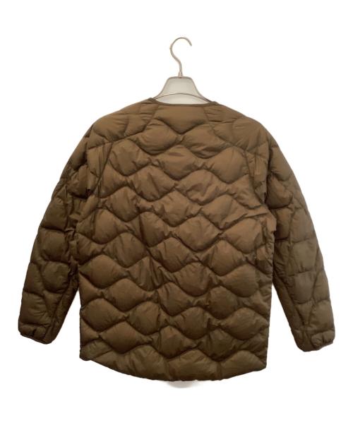 UNIQLO（ユニクロ）UNIQLO (ユニクロ) WHITE MOUNTAINEERING (ホワイトマウンテ二アニング) ウルトラライトダウンジャケット ブラウン サイズ:Mの古着・服飾アイテム