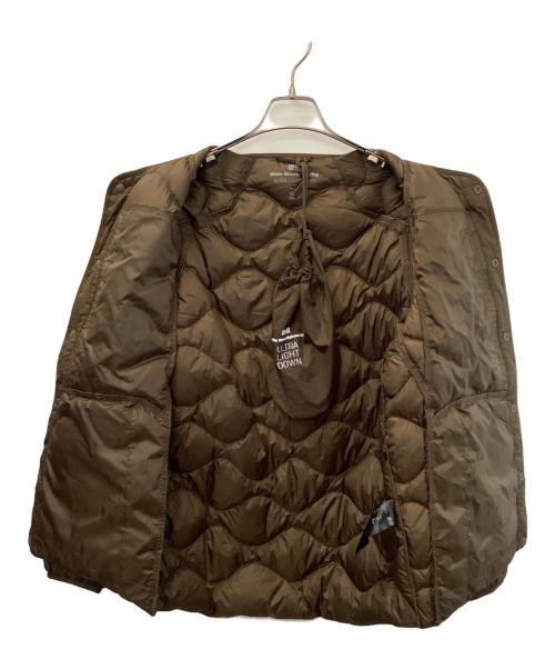 UNIQLO（ユニクロ）UNIQLO (ユニクロ) WHITE MOUNTAINEERING (ホワイトマウンテ二アニング) ウルトラライトダウンジャケット ブラウン サイズ:Mの古着・服飾アイテム