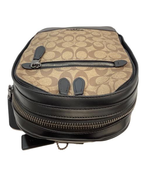COACH（コーチ）COACH (コーチ) ボディバッグ ベージュ×ブラックの古着・服飾アイテム