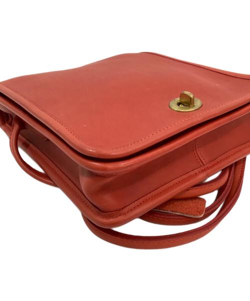 COACH（コーチ）COACH (コーチ) フラップショルダーバッグ レッドの古着・服飾アイテム