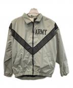 US ARMYユーエスアーミー）の古着「IPFUジャケット」｜ライトグレー