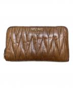 MIU MIUミュウミュウ）の古着「長財布」｜ブラウン