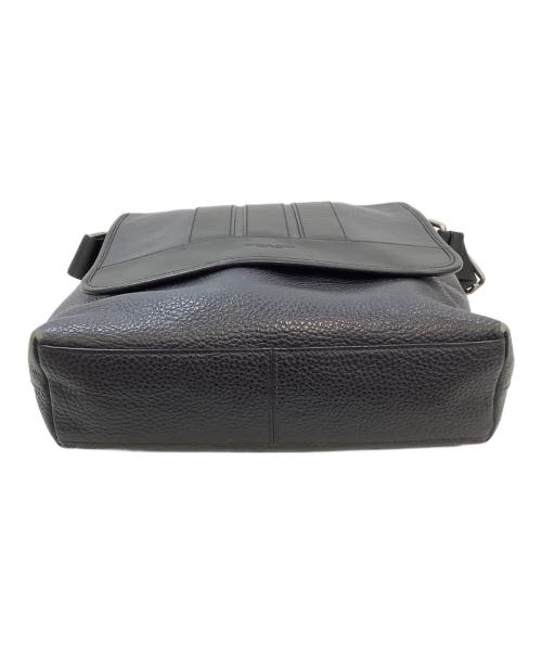 COACH（コーチ）COACH (コーチ) フラップショルダーバッグ ネイビーの古着・服飾アイテム