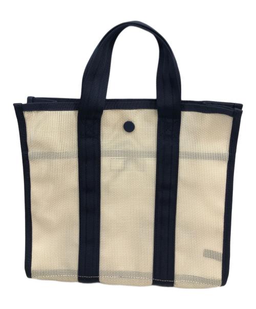 A.P.C.（アーペーセー）A.P.C. (アーペーセー) メッシュバッグ ホワイト×ネイビーの古着・服飾アイテム