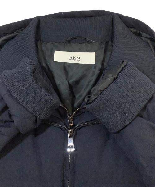 AKM Contemporary（エーケーエムコンテンポラリー）AKM Contemporary (エーケーエムコンテンポラリー) ダウンジャケット ネイビー サイズ:Lの古着・服飾アイテム