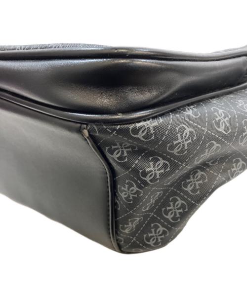 GUESS（ゲス）GUESS (ゲス) スマートバックパック グレー×ブラックの古着・服飾アイテム