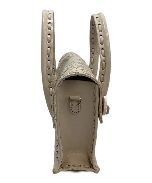 Carving Tribes（カービングトライブス）Carving Tribes (カービングトライブス) ショルダーバッグ アイボリーの古着・服飾アイテム