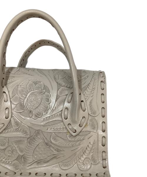 Carving Tribes（カービングトライブス）Carving Tribes (カービングトライブス) ショルダーバッグ アイボリーの古着・服飾アイテム