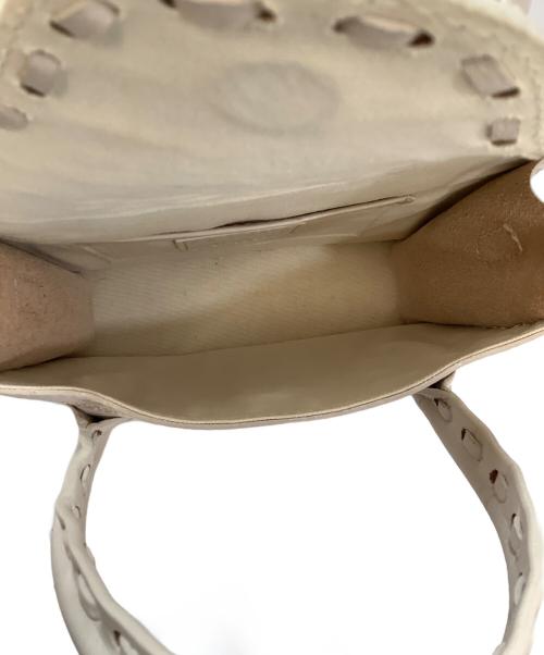 Carving Tribes（カービングトライブス）Carving Tribes (カービングトライブス) ショルダーバッグ アイボリーの古着・服飾アイテム