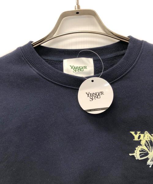 YOUNGER SONG（ヤンガーソング）YOUNGER SONG (ヤンガーソング) Gradation butterfly logo sweat ネイビー サイズ:S 未使用品の古着・服飾アイテム