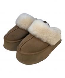 UGG（アグ）の古着「厚底サンダル」｜ベージュ