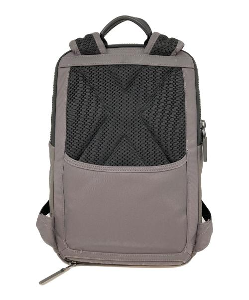 TUMI（トゥミ）TUMI (トゥミ) リュック グレーの古着・服飾アイテム