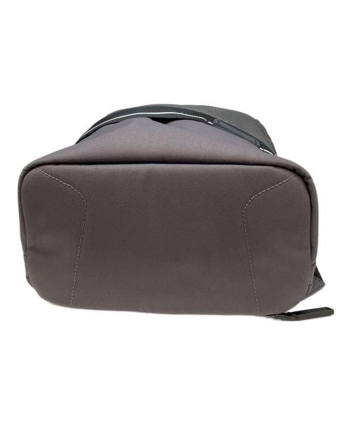 TUMI（トゥミ）TUMI (トゥミ) リュック グレーの古着・服飾アイテム