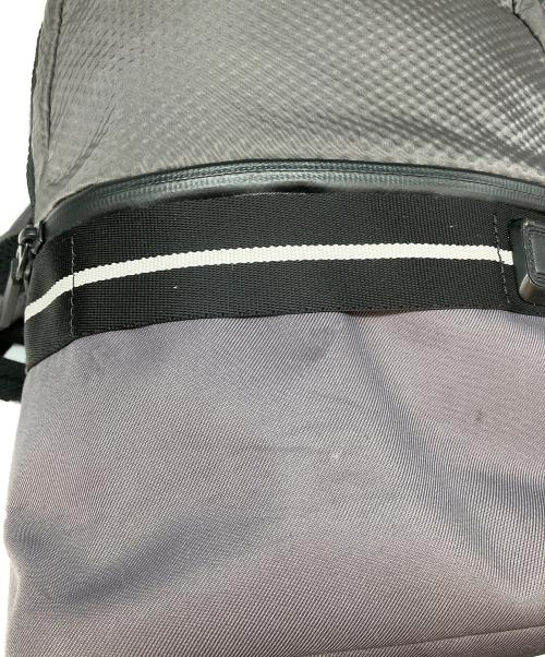TUMI（トゥミ）TUMI (トゥミ) リュック グレーの古着・服飾アイテム