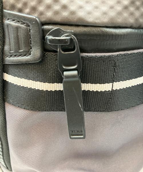 TUMI（トゥミ）TUMI (トゥミ) リュック グレーの古着・服飾アイテム