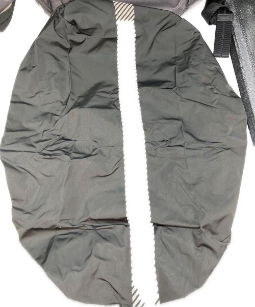 TUMI（トゥミ）TUMI (トゥミ) リュック グレーの古着・服飾アイテム