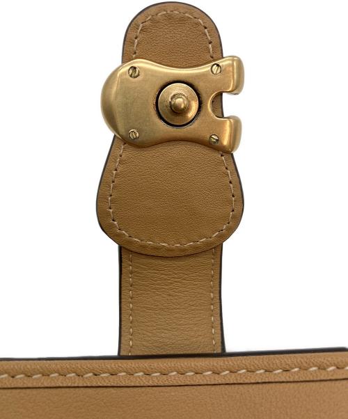COACH（コーチ）COACH (コーチ) 2つ折り財布 ベージュの古着・服飾アイテム