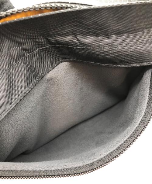 THE NORTH FACE（ザ ノース フェイス）THE NORTH FACE (ザ ノース フェイス) ショルダーバッグ チャコールグレー×イエローの古着・服飾アイテム