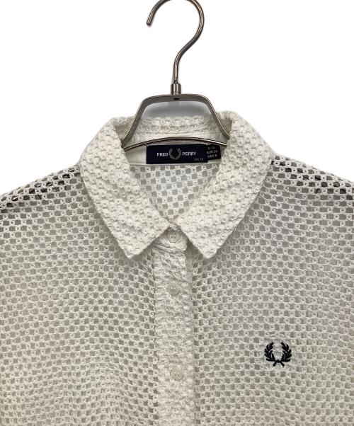 FRED PERRY（フレッドペリー）FRED PERRY (フレッドペリー) 半袖シャツ ホワイト サイズ:UK10の古着・服飾アイテム
