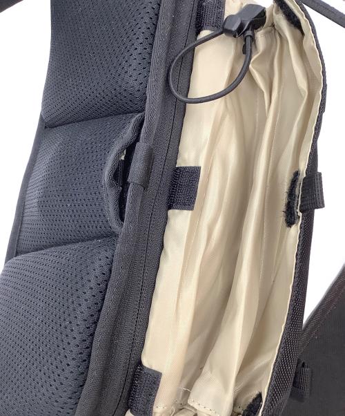 WANDRD（ワンダード）WANDRD (ワンダード) ROGUE SLING 9L ブラック×ベージュの古着・服飾アイテム