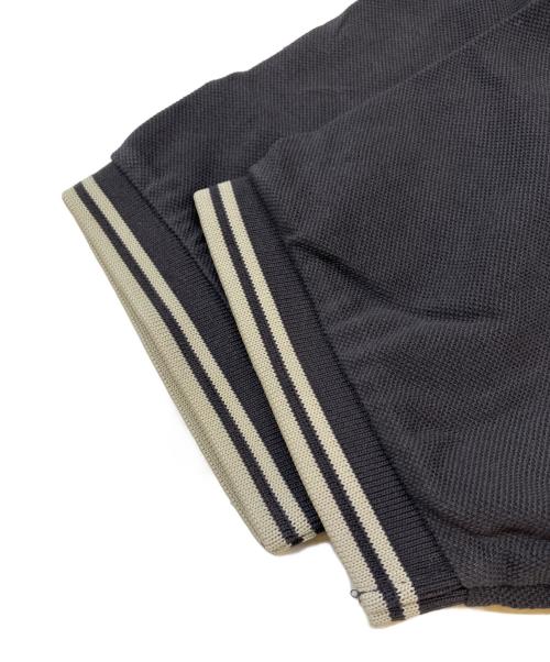 FRED PERRY（フレッドペリー）FRED PERRY (フレッドペリー) The Fred Perry Shirt グレー サイズ:Mの古着・服飾アイテム