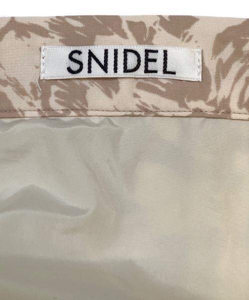 Snidel（スナイデル）Snidel (スナイデル) ヘムフレアプリントスカート ピンクの古着・服飾アイテム