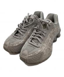 NIKE（ナイキ）の古着「NIKE WMNS SHOX R4 FloralCollege GreyFlat Pewter」｜グレー