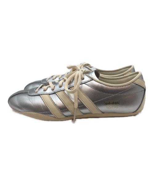 adidas（アディダス）adidas (アディダス) TOKYO W トーキョー ウィメンズ  シルバー サイズ:26.5の古着・服飾アイテム