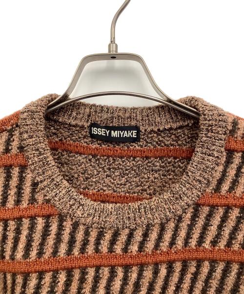 ISSEY MIYAKE（イッセイミヤケ）ISSEY MIYAKE (イッセイミヤケ) 厚手ニット ブラウン サイズ:Mの古着・服飾アイテム