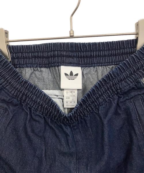 adidas Originals（アディダスオリジナル）adidas originals (アディダスオリジナル) デニムパンツ インディゴ サイズ:XSの古着・服飾アイテム