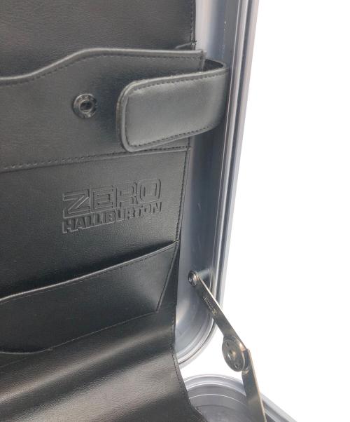 ZERO HALLIBURTON（ゼロ ハリバートン）ZERO HALLIBURTON (ゼロ ハリバートン) アタッシュケース シルバーの古着・服飾アイテム