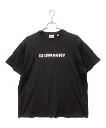 BURBERRY（バーバリー）の古着「HARRISTONロゴプリント クルーネック半袖Tシャツ」｜ブラック