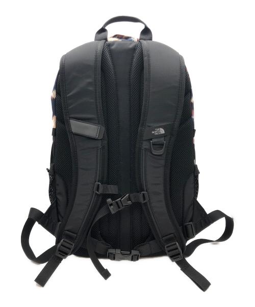 THE NORTH FACE（ザ ノース フェイス）THE NORTH FACE (ザ ノース フェイス) シングルショット アイボリー×ブラックの古着・服飾アイテム