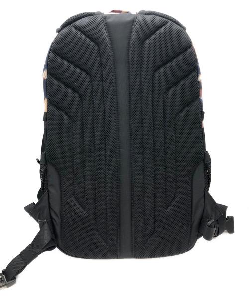THE NORTH FACE（ザ ノース フェイス）THE NORTH FACE (ザ ノース フェイス) シングルショット アイボリー×ブラックの古着・服飾アイテム