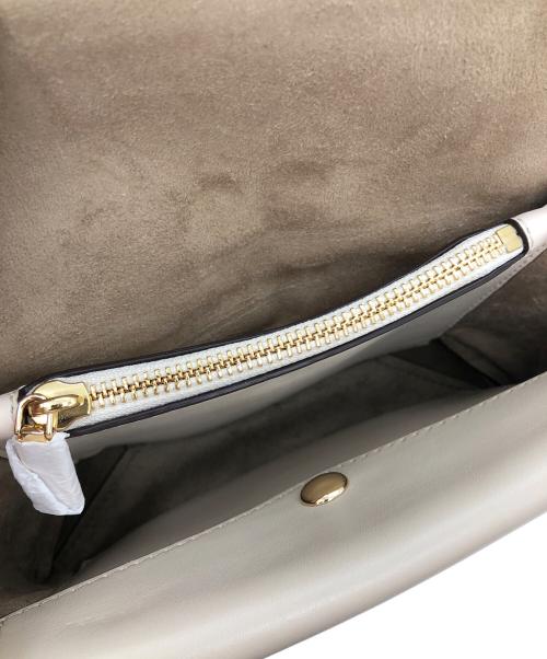 MICHAEL KORS（マイケルコース）MICHAEL KORS (マイケルコース) ショルダーバッグ アイボリーの古着・服飾アイテム