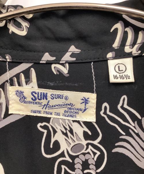 Sun Surf（サンサーフ）SUN SURF (サンサーフ) ハワイアンシャツ ブラック サイズ:Lの古着・服飾アイテム