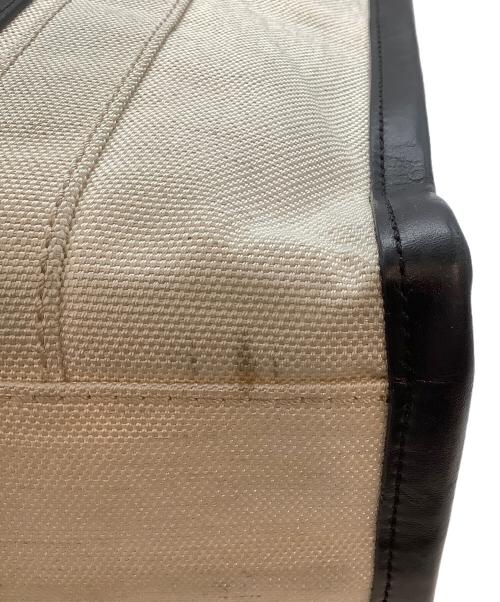 MARC JACOBS（マークジェイコブス）MARC JACOBS (マークジェイコブス) THE CANVAS SMALL TOTE BAG アイボリーの古着・服飾アイテム