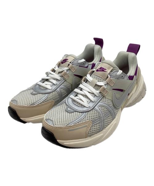 NIKE（ナイキ）NIKE (ナイキ) スニーカー アイボリー×パープル サイズ:24.5 未使用品の古着・服飾アイテム