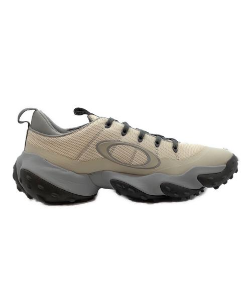 OAKLEY（オークリー）OAKLEY (オークリー)  OAKLEY EDGE FLEX アイボリー×グレー サイズ:28.5の古着・服飾アイテム