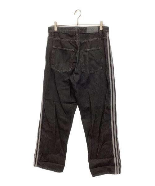 adidas（アディダス）adidas (アディダス) ファイヤーバードアディカラーデニム パンツ ブラック サイズ:32の古着・服飾アイテム