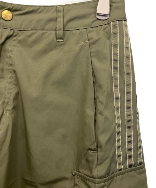 adidas（アディダス）adidas (アディダス) カーゴパンツ オリーブ サイズ:Mの古着・服飾アイテム