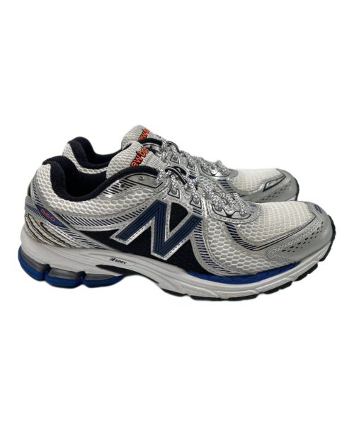 NEW BALANCE（ニューバランス）NEW BALANCE (ニューバランス) スニーカー ホワイト×シルバー サイズ:27.5の古着・服飾アイテム